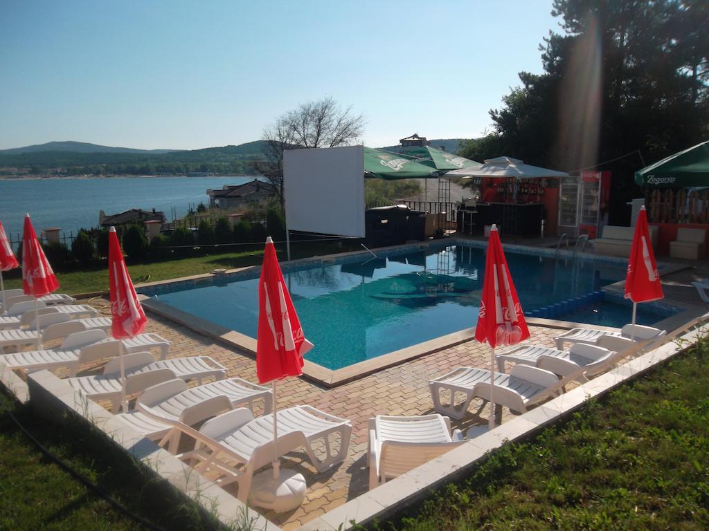 Safo Apartments And Rooms Sozopol Chambre photo
