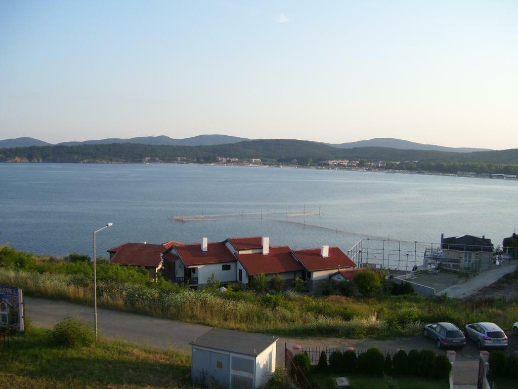 Safo Apartments And Rooms Sozopol Extérieur photo